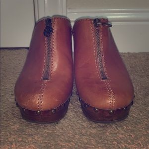 Marc Fisher Bootie clogs size 7.5